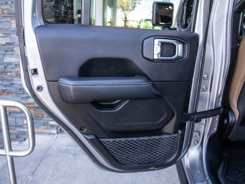 Used 2020 Jeep Gladiator Rubicon AWD/4WD image 22