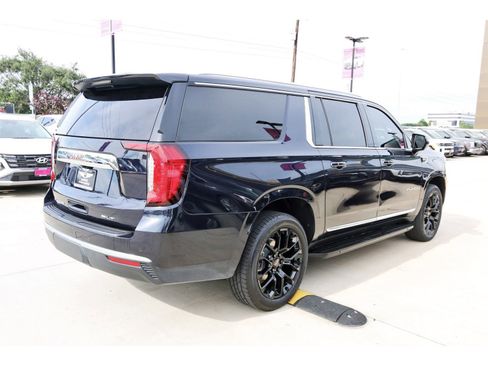 Used 2023 GMC Yukon XL SLT RWD image 8