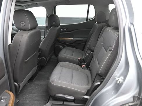 Used 2023 GMC Acadia SLE w/ Driver Convenience Package FWD image 13