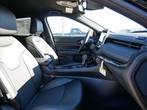 New 2026 Jeep Compass Latitude image 22