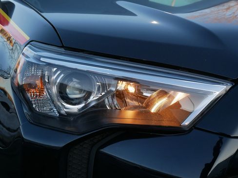 Used 2023 Toyota 4Runner 40th Anniversary SE image 16