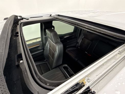 Used 2024 Chevrolet Silverado 3500 High Country w/ High Country Premium Package image 22