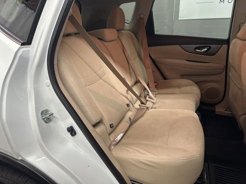 Used 2016 Nissan Rogue SV AWD/4WD image 21