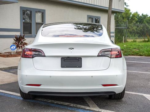 Used 2019 Tesla Model 3 Standard Range Plus RWD image 4