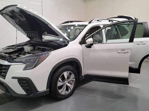 Used 2025 Subaru Ascent Premium AWD/4WD image 11