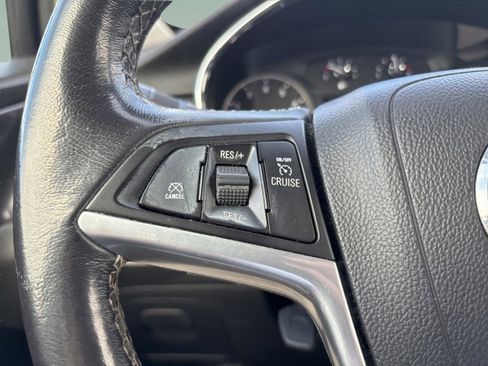 Used 2021 Buick Encore Preferred image 14