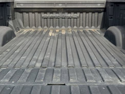 Used 2024 GMC Sierra 2500 Denali image 17