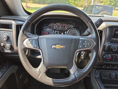 Used 2017 Chevrolet Silverado 1500 LTZ Z71 w/ LTZ Plus Package AWD/4WD image 18