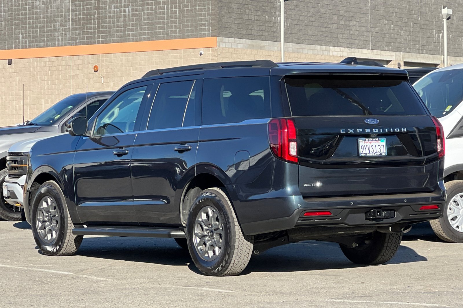 Used 2026 Ford Expedition Active AWD/4WD image 6