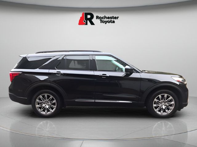 Used 2025 Ford Explorer Active w/ Active Comfort Package AWD/4WD image 8