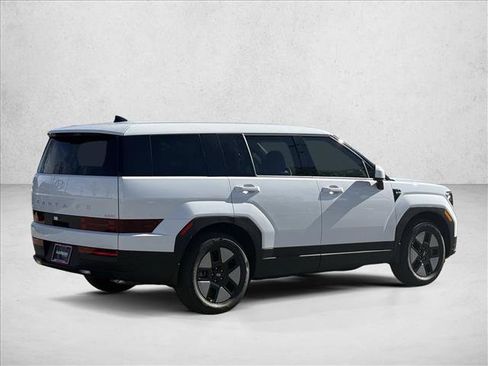 New 2026 Hyundai Santa Fe SE FWD image 2