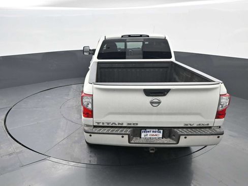Used 2018 Nissan Titan SV w/ SV Convenience Package image 32