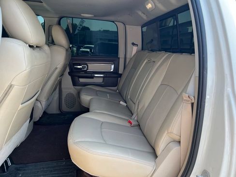 Used 2018 RAM 2500 Laramie w/ Convenience Group AWD/4WD image 25