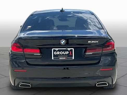 Used 2023 BMW 530i w/ Convenience Package RWD image 4