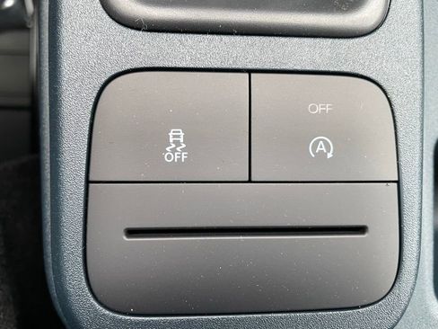 New 2026 Ford Maverick XLT AWD/4WD image 14