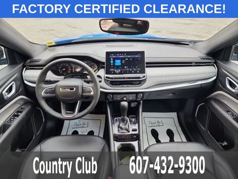 Used 2024 Jeep Compass Latitude w/ Convenience Group AWD/4WD image 25