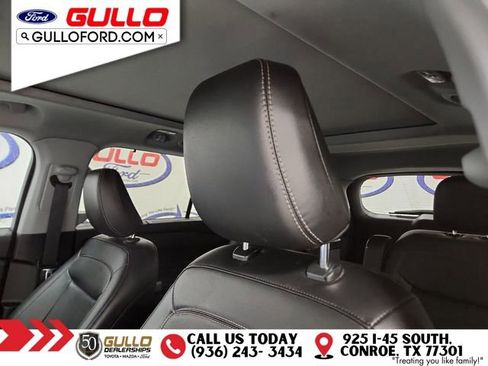 Used 2021 Ford Explorer Limited w/ Equipment Group 301A image 18