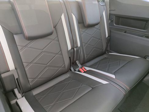New 2026 Volkswagen Atlas Peak Edition AWD/4WD image 36
