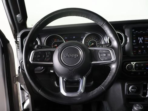Used 2023 Jeep Wrangler Unlimited Sahara AWD/4WD image 34