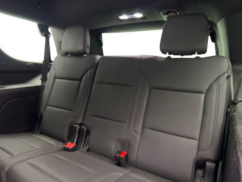 Used 2025 Chevrolet Tahoe LT image 40