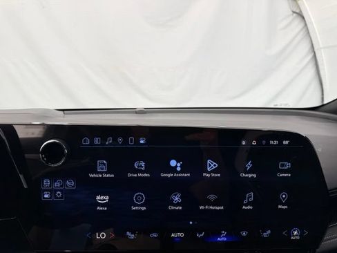 Used 2025 Chevrolet Blazer EV LT AWD/4WD image 33