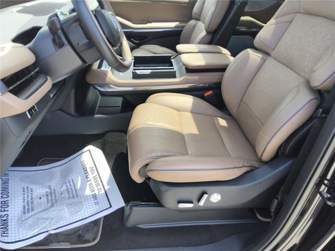 Used 2025 Lincoln Navigator L Black Label AWD/4WD image 18
