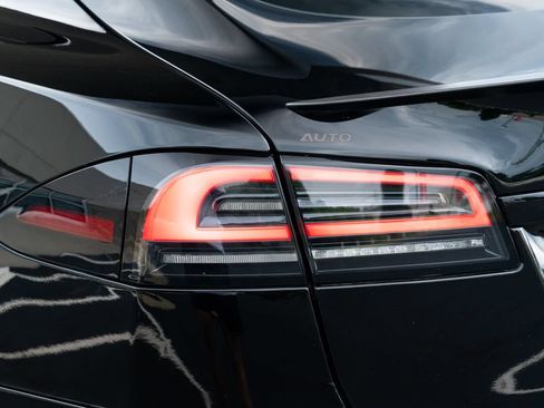 Used 2023 Tesla Model S Plaid AWD/4WD image 18