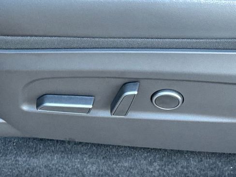 Used 2026 Tesla Model Y 2WD image 22