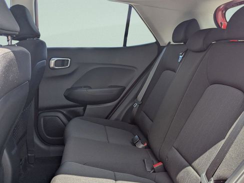 New 2025 Hyundai Venue SE image 13