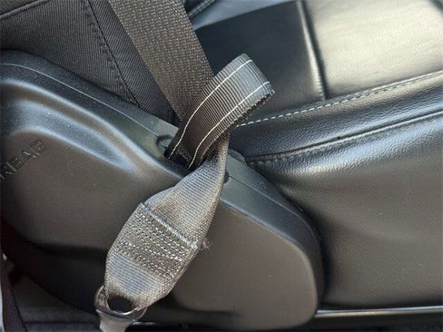 Used 2020 Jeep Gladiator Overland image 31