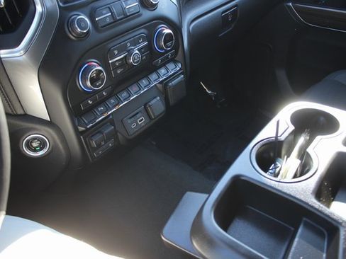 Used 2021 Chevrolet Silverado 1500 LT w/ Convenience Package II image 10