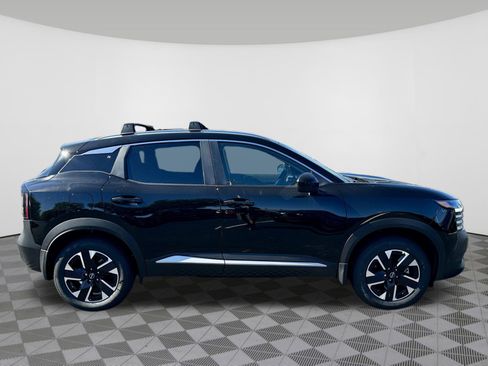 New 2026 Nissan Kicks SV image 5