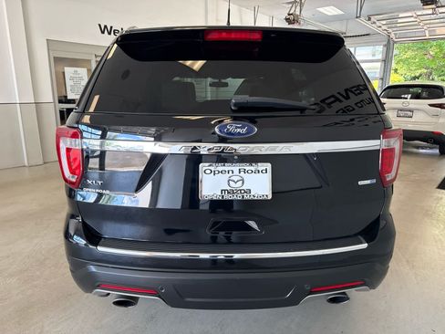 Used 2018 Ford Explorer XLT w/ Equipment Group 202A AWD/4WD image 6