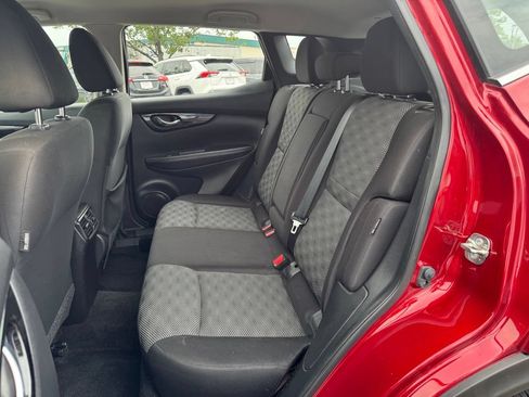 Used 2022 Nissan Rogue Sport SV AWD/4WD image 11