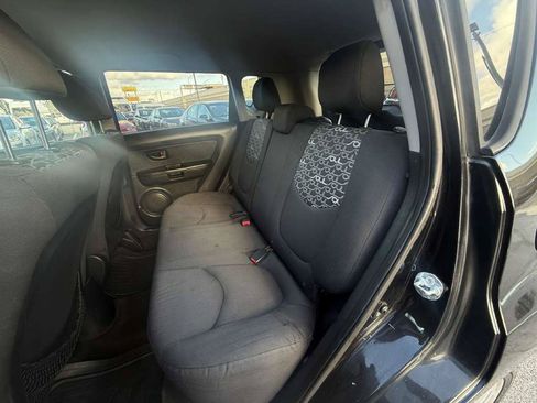 Used 2011 Kia Soul + w/ Audio Pkg FWD image 11