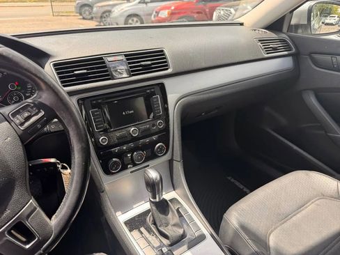 Used 2013 Volkswagen Passat 2.5 SE image 15