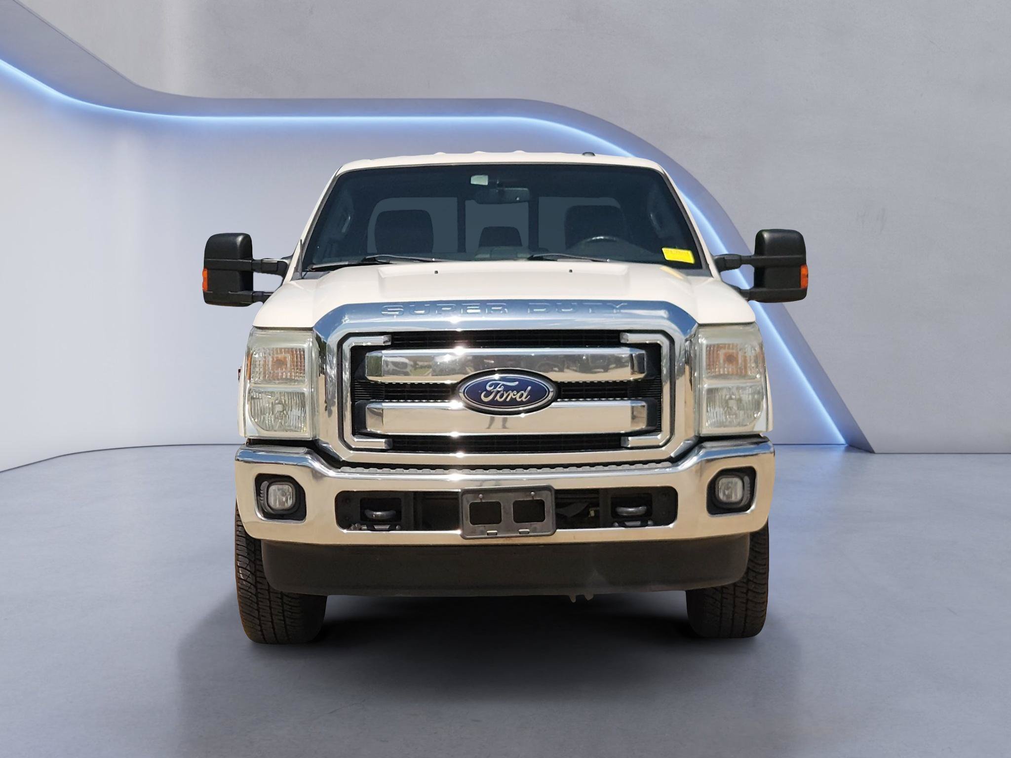 Used 2015 Ford F250 Lariat w/ Lariat Interior Package AWD/4WD image 2