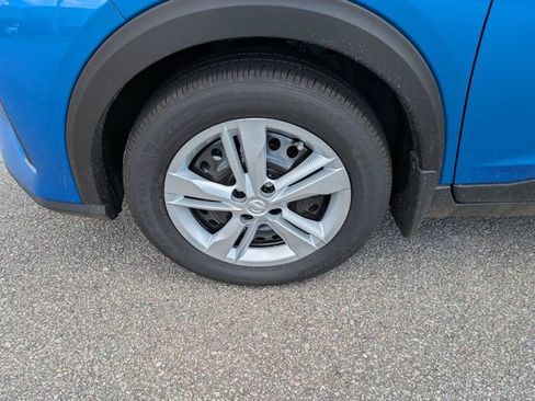 New 2025 Nissan Kicks Play S FWD image 10