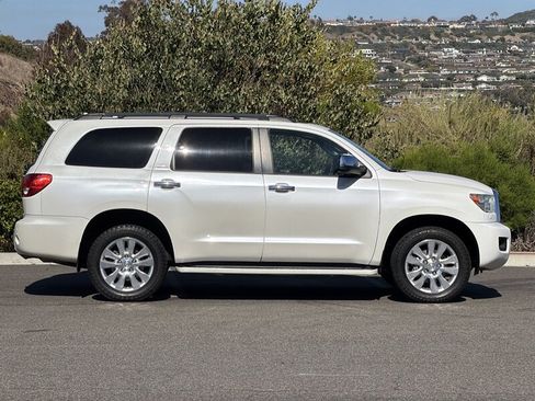 Used 2016 Toyota Sequoia Platinum AWD/4WD image 7