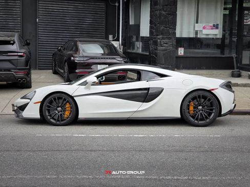 Used 2016 McLaren 570S Coupe RWD image 7