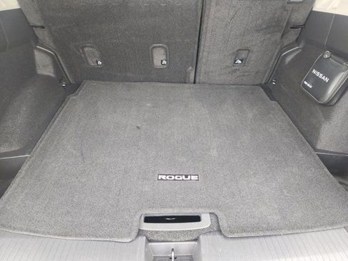 Used 2023 Nissan Rogue S image 40