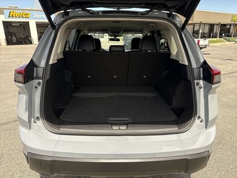 Used 2026 Nissan Rogue SV AWD/4WD image 22