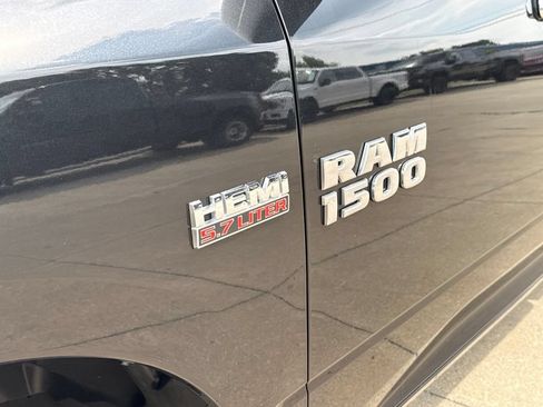 Used 2017 RAM 1500 Classic SLT AWD/4WD image 20