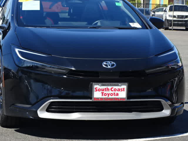 Certified 2025 Toyota Prius Plug-In Hybrid FWD image 4