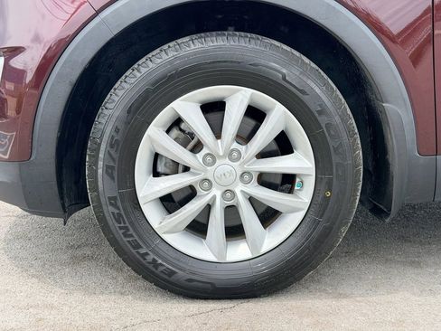 Used 2018 Kia Sorento FWD image 29