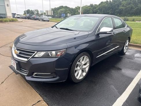 Used 2015 Chevrolet Impala LTZ FWD image 3