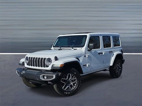 Used 2025 Jeep Wrangler Sahara w/ Safety Group image 1