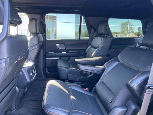 Used 2025 Ford Expedition Tremor AWD/4WD image 10