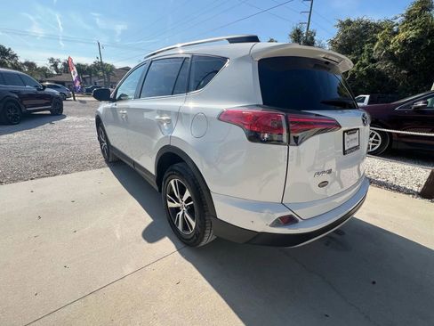 Used 2018 Toyota RAV4 XLE image 5