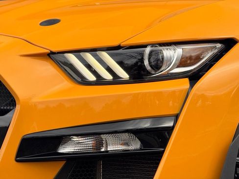 Used 2022 Ford Mustang Shelby GT500 w/ Technology Package image 14